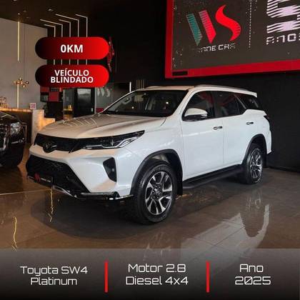 TOYOTA HILUX SW4 2.8 D-4D TURBO DIESEL SRX PLATINUM 7L 4X4 AUTOMÁTICO